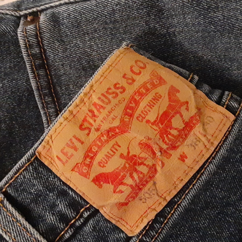 Levi jeans 38x30